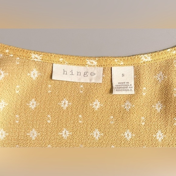 NWOT Hinge Golden Yellow Wrap Top Size Small Jacquard Long Sleeve Blouse - Picture 7 of 10